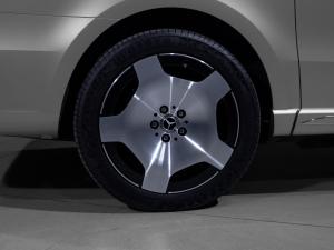 Mercedes-Benz V-Class V300d Exclusive - Image 13