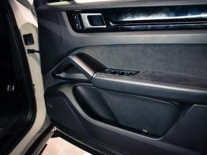 Porsche Cayenne GTS coupe - Image 19