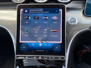 Mercedes-Benz C-Class C43 - Image 17