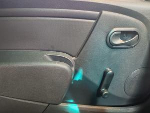 Nissan NP200 1.6i safety pack (aircon) - Image 15