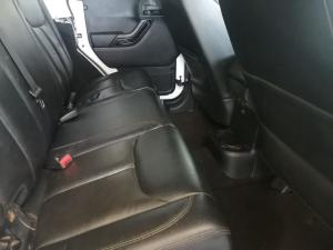 Jeep Wrangler Unlimited 3.6L Polar Edition - Image 10