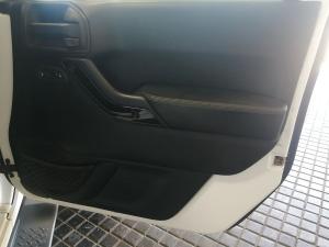 Jeep Wrangler Unlimited 3.6L Polar Edition - Image 12