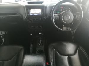 Jeep Wrangler Unlimited 3.6L Polar Edition - Image 22