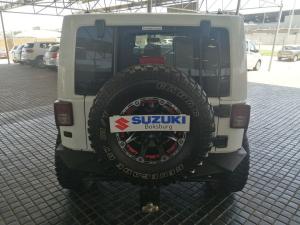 Jeep Wrangler Unlimited 3.6L Polar Edition - Image 6