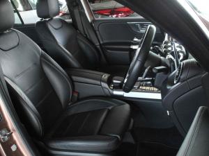 Mercedes-Benz GLB GLB220d 4Matic Progressive - Image 16