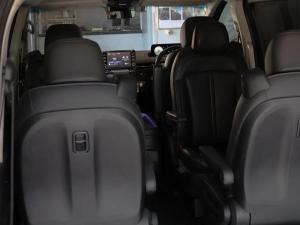 Hyundai Staria 2.2D Luxury - Image 12