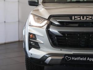 Isuzu D-Max 3.0TD double cab V-Cross 4x4 - Image 9