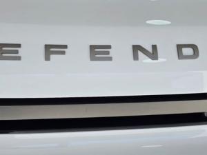 Land Rover Defender 110 D250 X-Dynamic SE - Image 23