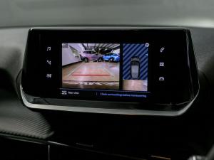 Peugeot 208 1.2T Allure manual - Image 15