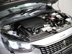 Peugeot 208 1.2T Allure manual - Image 25