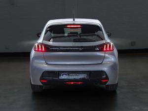 Peugeot 208 1.2T Allure manual - Image 9