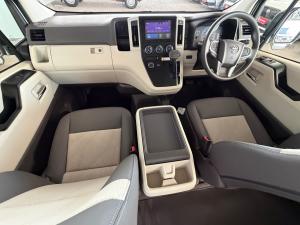 Toyota Quantum 2.8 SLWB bus 14-seater GL auto - Image 6