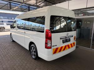 Toyota Quantum 2.8 SLWB bus 14-seater GL auto - Image 21