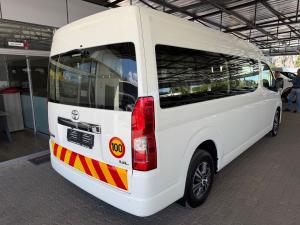 Toyota Quantum 2.8 SLWB bus 14-seater GL auto - Image 2