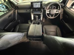 Toyota Land Cruiser 300 3.3D GX-R - Image 6