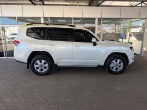 Toyota Land Cruiser 300 3.3D GX-R - Image 3