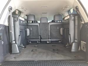 Toyota Land Cruiser 200 4.5D-4D V8 VX-R - Image 14