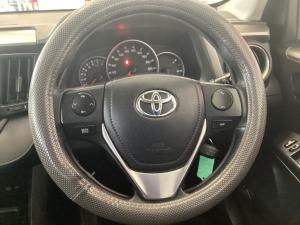 Toyota RAV4 2.0 GX auto - Image 8