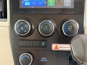 Toyota Quantum 2.8 SLWB bus 14-seater GL auto - Image 14