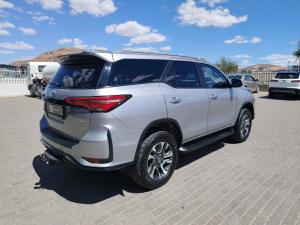 Toyota Fortuner 2.8GD-6 4x4 VX - Image 2