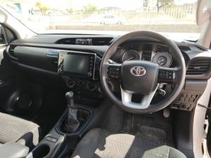 Toyota Hilux 2.4GD-6 single cab Raider manual - Image 6