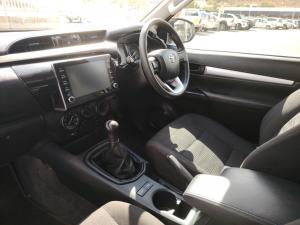 Toyota Hilux 2.4GD-6 single cab Raider manual - Image 7