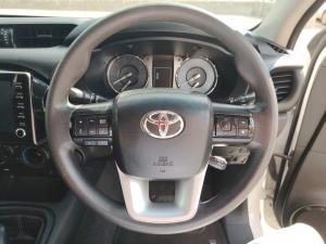 Toyota Hilux 2.4GD-6 single cab Raider manual - Image 8