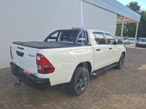 Toyota Hilux 2.8GD-6 double cab 4x4 Raider auto - Image 2