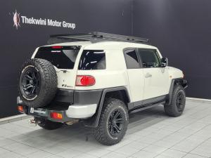 Toyota FJ Cruiser FJ Cruiser - Image 2