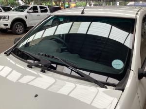 Nissan NP200 1.6i safety pack (aircon) - Image 11