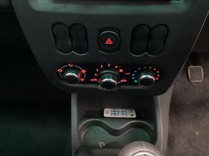 Nissan NP200 1.6i safety pack (aircon) - Image 12