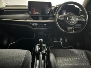 Suzuki Swift 1.2 GLX manual - Image 6
