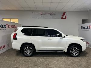 Toyota Land Cruiser Prado 2.8GD VX-L - Image 3