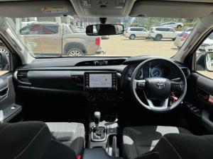 Toyota Hilux 2.4GD-6 double cab 4x4 Raider auto - Image 6