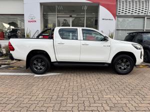 Toyota Hilux 2.4GD-6 double cab 4x4 Raider auto - Image 3