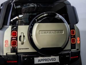Land Rover Defender 110 D350 X-Dynamic HSE - Image 11