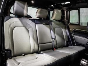 Land Rover Defender 110 D350 X-Dynamic HSE - Image 14