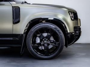 Land Rover Defender 110 D350 X-Dynamic HSE - Image 5