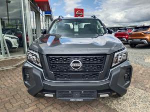 Nissan Navara 2.5DDTi double cab Stealth 4x4 - Image 2