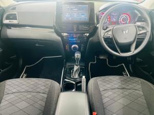 Mahindra XUV 3XO 1.2T MX2 auto - Image 5