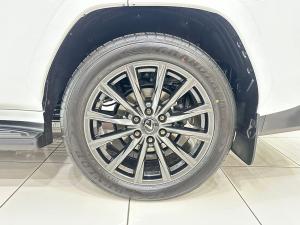 Lexus LX 500d F Sport - Image 9