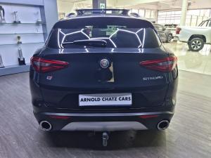 Alfa Romeo Stelvio 2.0T Veloce Q4 - Image 13
