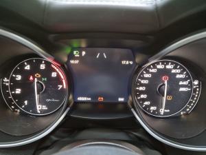 Alfa Romeo Stelvio 2.0T Veloce Q4 - Image 21
