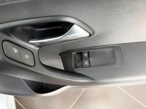 Volkswagen Polo Vivo hatch 1.4 - Image 10