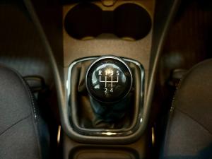 Volkswagen Polo Vivo hatch 1.4 Life - Image 5