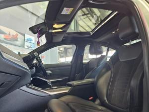 BMW 3 Series 320i Mzansi Edition - Image 16