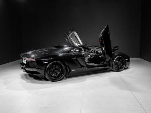 Lamborghini Aventador LP700-4 - Image 19