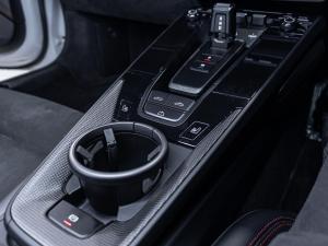 Porsche 911 Carrera GTS cabriolet manual - Image 15