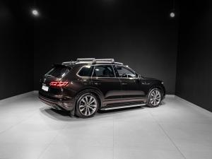 Volkswagen Touareg V6 TDI Executive R-Line - Image 23