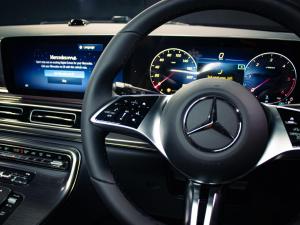 Mercedes-Benz V-Class V300d Exclusive - Image 11